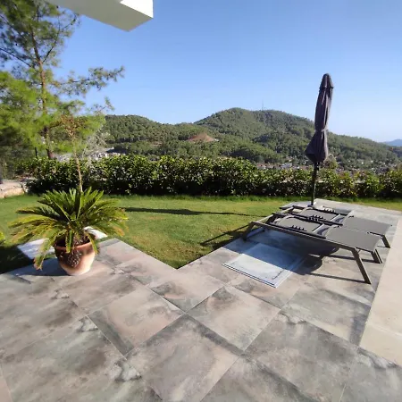فيلة Begon-Villa Panora *